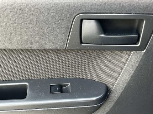 Used 2009 Ford Escape XLT image 25