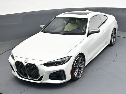 Used 2022 BMW M440i Coupe w/ Premium Package image 28