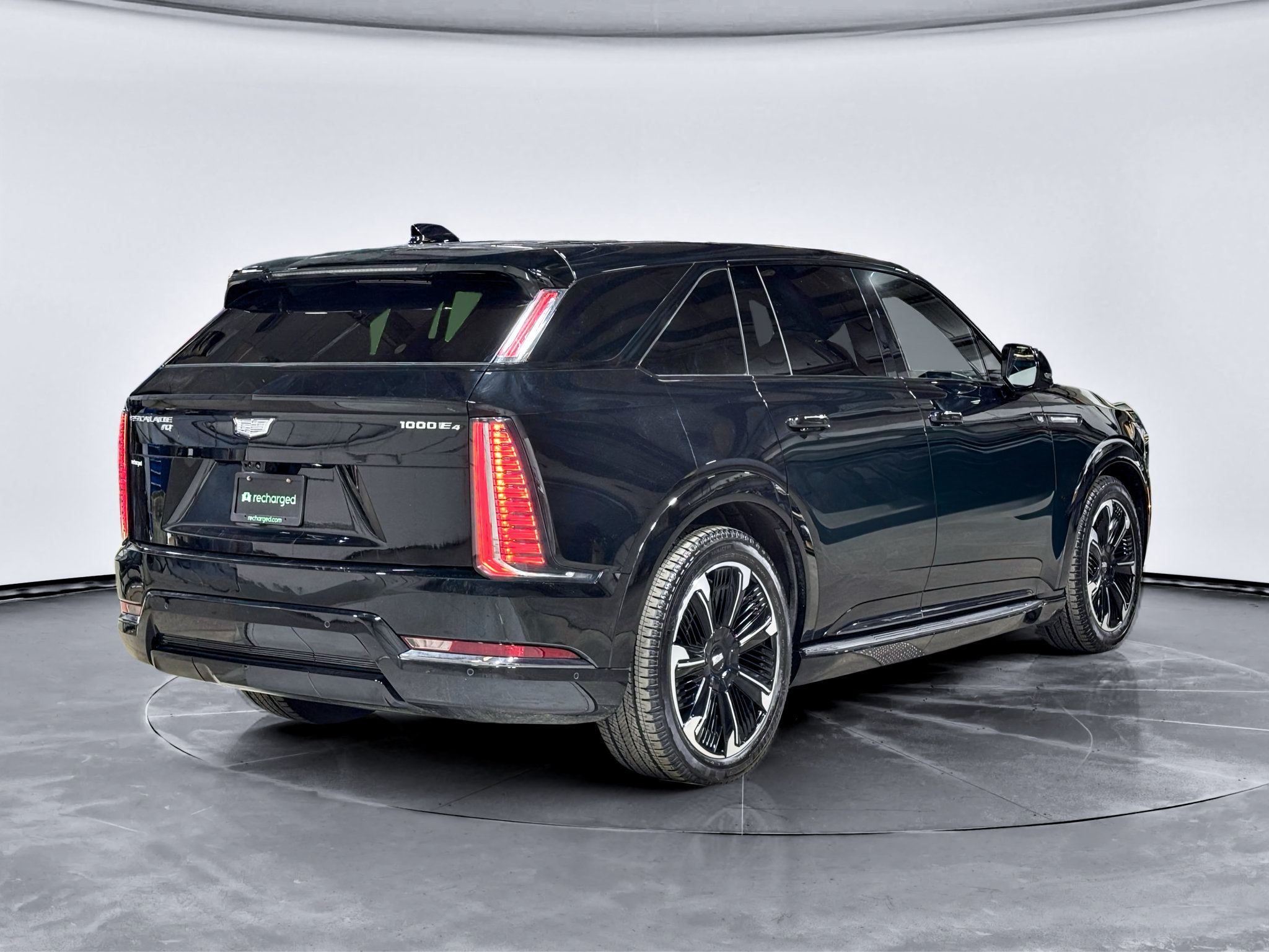 Used 2025 Cadillac Escalade IQ Sport 2 AWD/4WD image 3