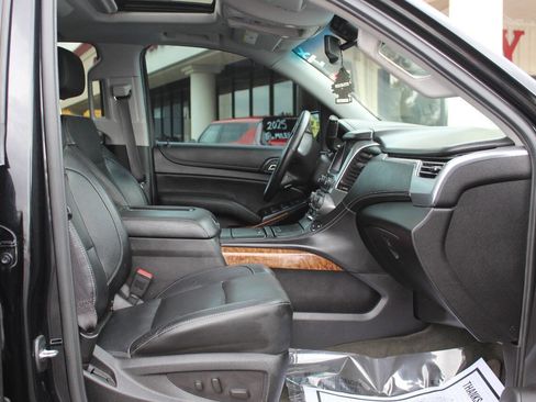 Used 2015 Chevrolet Tahoe LTZ AWD/4WD image 11