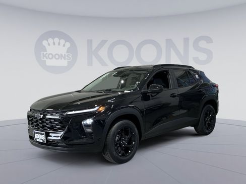 New 2026 Chevrolet Trax LT FWD image 1