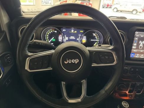 Used 2023 Jeep Wrangler Unlimited Rubicon 4xe w/ Cold Weather Group AWD/4WD image 32