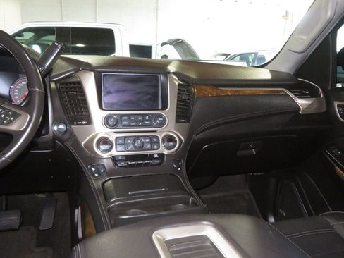 Used 2016 GMC Yukon Denali w/ Open Road Package image 42