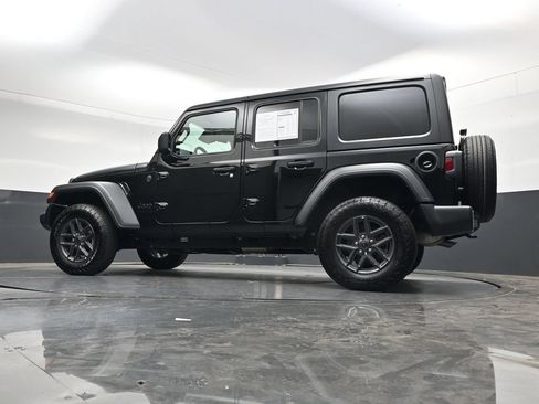 Used 2025 Jeep Wrangler Sport S AWD/4WD image 34
