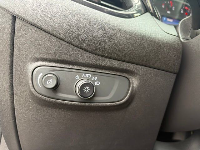 Used 2023 Chevrolet Equinox RS AWD/4WD image 19