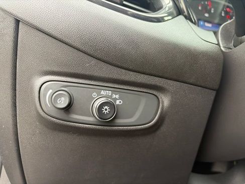 Used 2023 Chevrolet Equinox RS AWD/4WD image 19
