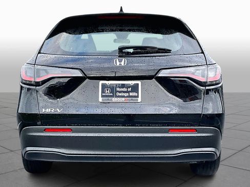 Used 2025 Honda HR-V LX image 4