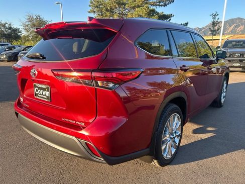 Used 2020 Toyota Highlander Limited AWD/4WD image 7