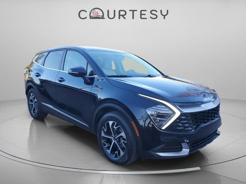 Certified 2024 Kia Sportage EX image 6