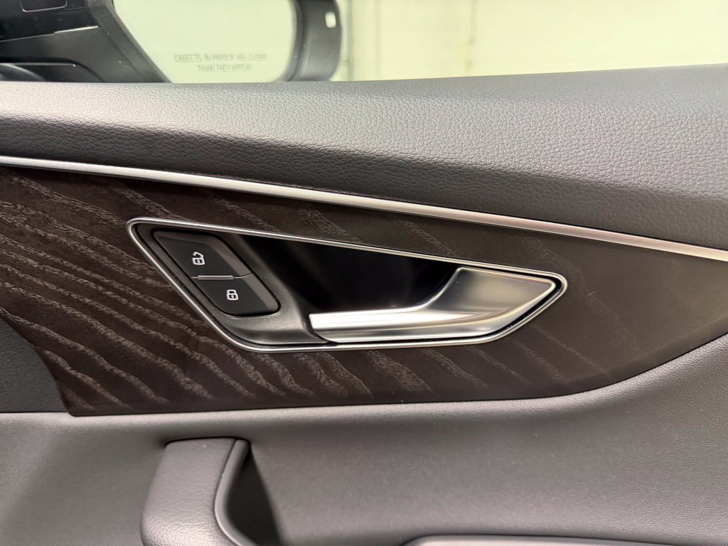 Used 2023 Audi Q8 Premium AWD/4WD image 46
