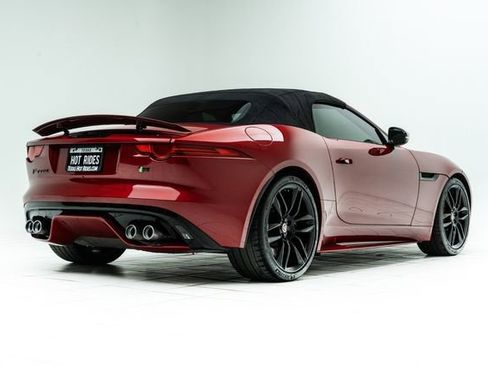 Used 2016 Jaguar F-TYPE R image 13