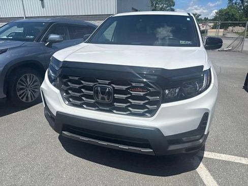 Used 2024 Honda Ridgeline TrailSport image 2