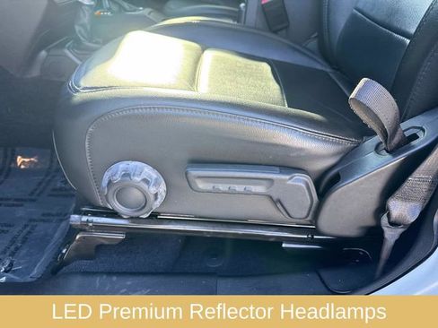 Used 2023 Jeep Wrangler Altitude image 24