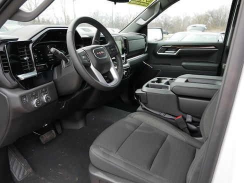 New 2026 GMC Sierra 1500 SLE w/ Preferred Package AWD/4WD image 8
