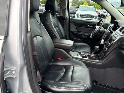 Used 2015 Chevrolet Traverse LT AWD/4WD image 19