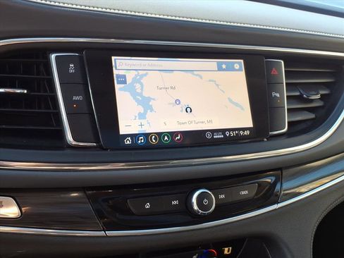 Used 2021 Buick Enclave Essence w/ Sound and Sites Package image 14