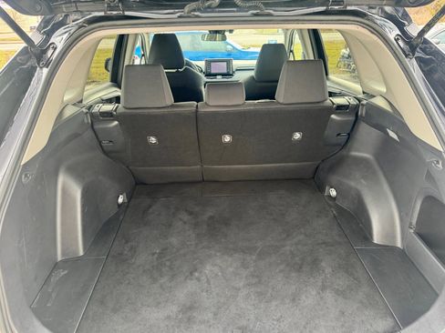 Used 2019 Toyota RAV4 LE image 27