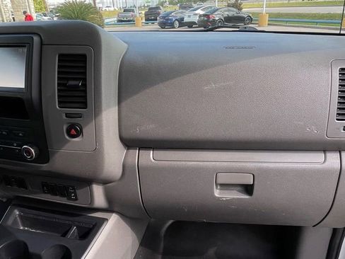 Used 2020 Nissan NV 2500 SV image 31