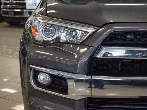 Used 2019 Toyota 4Runner 4WD image 12