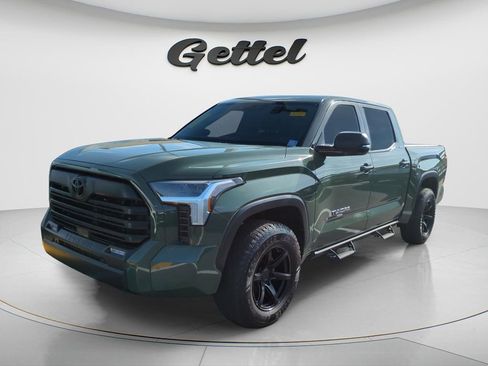 Used 2022 Toyota Tundra SR5 w/ SR5 Premium Package image 2