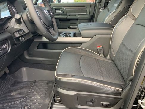 New 2026 RAM 2500 Laramie AWD/4WD image 16
