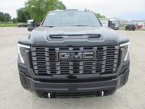 New 2026 GMC Sierra 2500 Denali Ultimate w/ Max Trailering Package AWD/4WD image 12