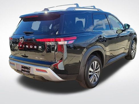 Used 2024 Nissan Pathfinder SL image 5
