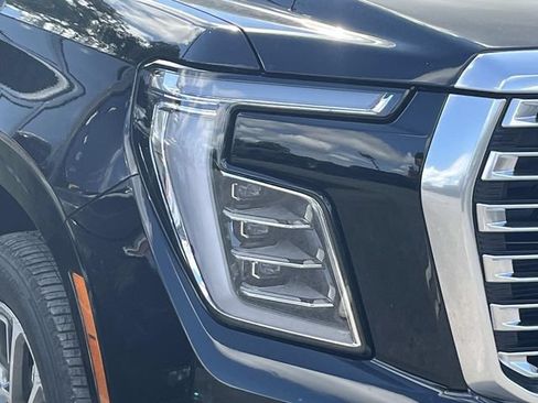 Used 2026 GMC Yukon Denali w/ Denali Reserve Package AWD/4WD image 10