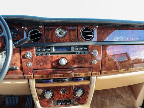 Used 2012 Rolls-Royce Phantom Sedan image 41