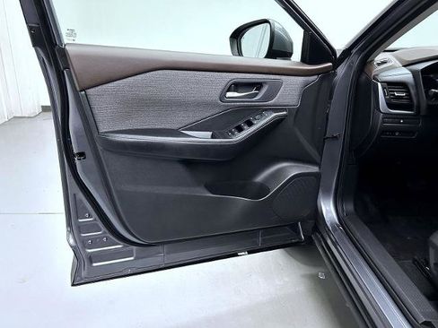 Certified 2023 Nissan Rogue SV AWD/4WD image 9