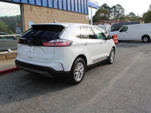 Used 2024 Ford Edge SEL w/ Convenience Package image 3