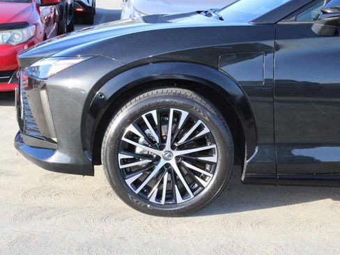 Used 2023 Lexus RZ 450e Premium image 4