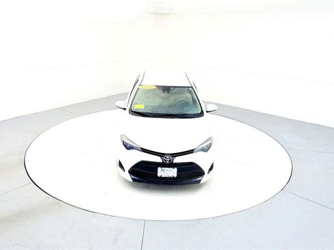 Certified 2018 Toyota Corolla LE image 20