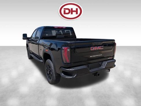 Used 2025 GMC Sierra 1500 Denali AWD/4WD image 5