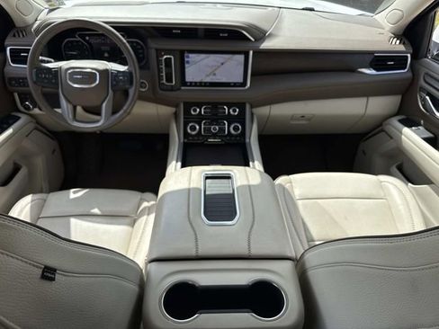Used 2021 GMC Yukon Denali AWD/4WD image 19