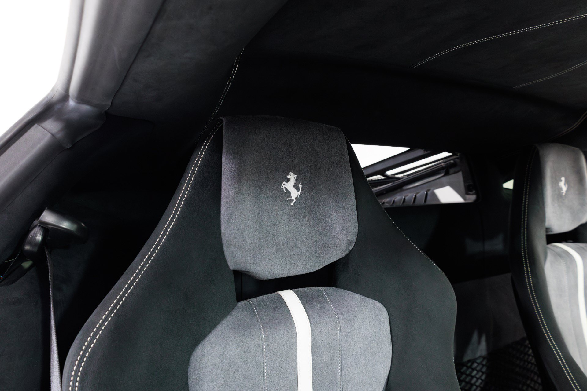 Used 2020 Ferrari 488 Pista Coupe RWD image 32