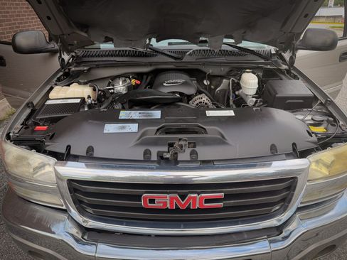 Used 2003 GMC Sierra 1500 SLT w/ SLT Preferred Equipment Group AWD/4WD image 14