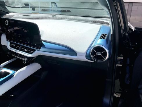 Used 2025 Chevrolet Equinox EV LT image 13