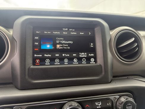 Used 2021 Jeep Wrangler Unlimited Sport image 22