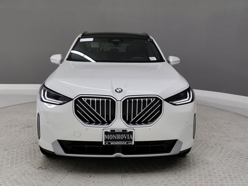 Used 2026 BMW X3 xDrive30i w/ Premium Package AWD/4WD image 2