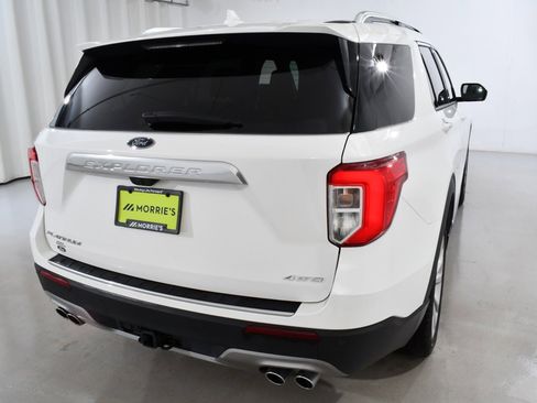 Used 2023 Ford Explorer Platinum w/ Technology Package image 12