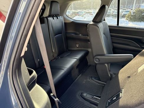 Used 2025 Toyota Grand Highlander Platinum image 32
