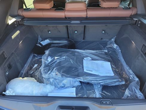 New 2026 BMW X5 xDrive50e w/ M Sport Package image 6