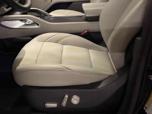New 2026 Lincoln Nautilus Premier w/ Equipment Group 102A AWD/4WD image 16