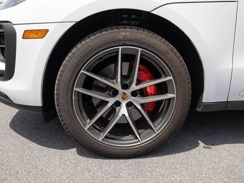 Used 2025 Porsche Macan S AWD/4WD image 5