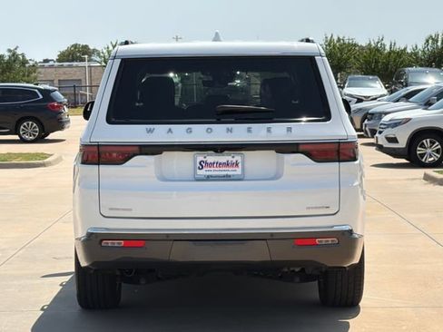 Used 2022 Jeep Wagoneer Series II w/ Rear Seat Video Group 1 AWD/4WD image 6