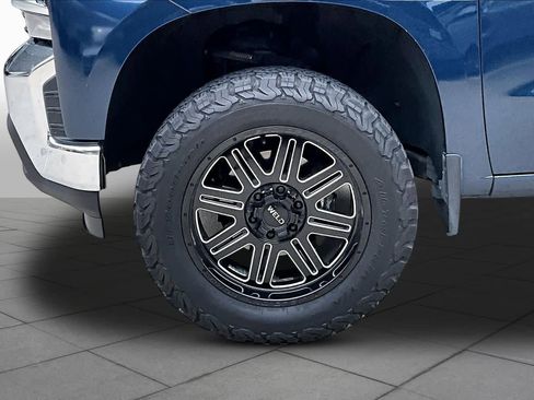 Used 2020 Chevrolet Silverado 1500 LT AWD/4WD image 11