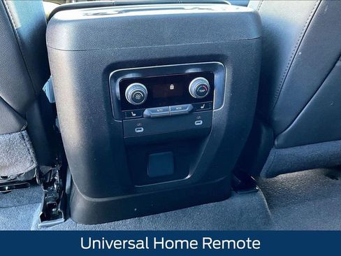 Certified 2024 Chevrolet Suburban Z71 w/ Luxury Package image 17