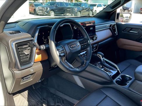 Used 2023 GMC Canyon AT4 w/ AT4 Premium Package AWD/4WD image 17