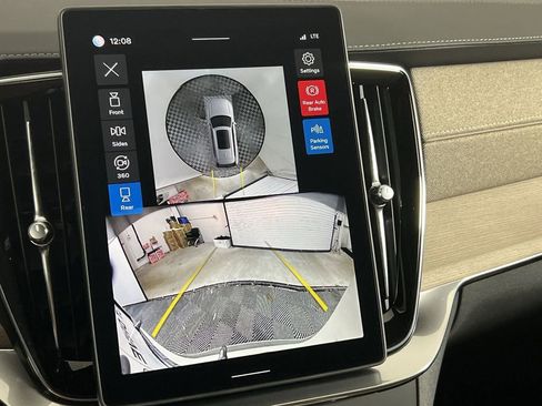 New 2026 Volvo XC90 B6 Ultra w/ Lounge Package image 22